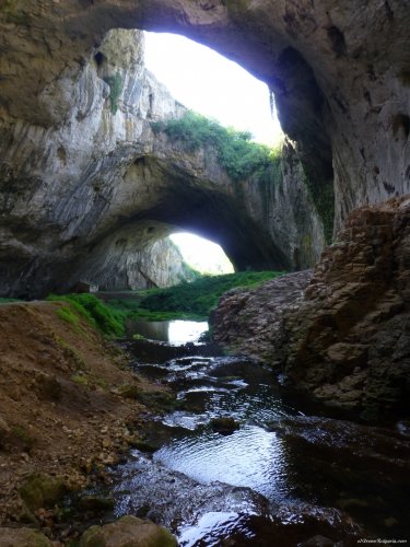 Devetashka cave plus the stream